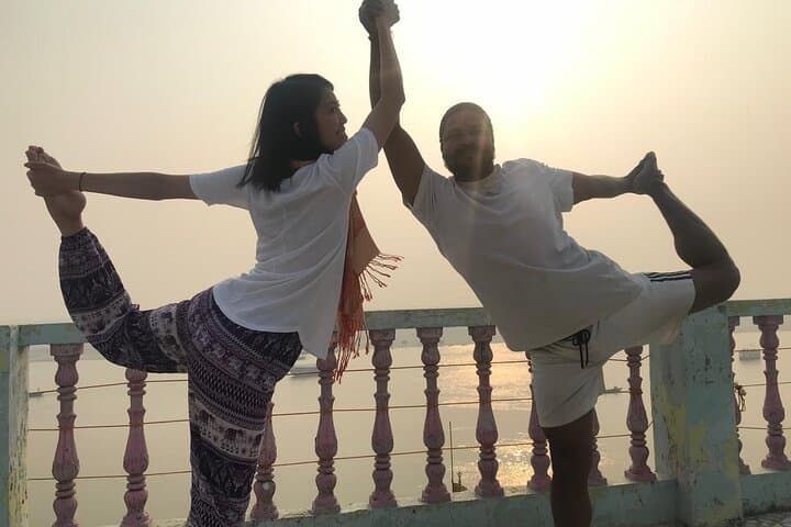 Sunrise Yoga on the Ganges with Siddharth in Varanasi photo 3