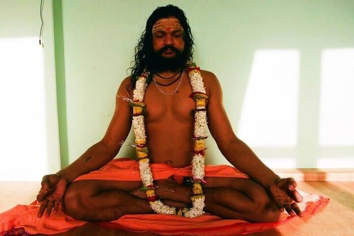 Sunrise Yoga on the Ganges with Siddharth in Varanasi