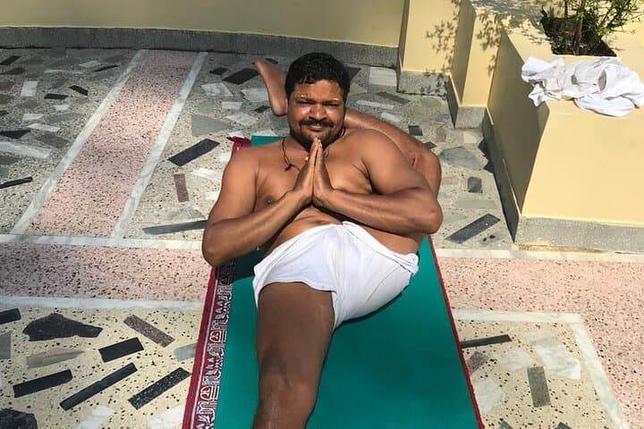 Sunrise Yoga on the Ganges with Siddharth in Varanasi photo 4