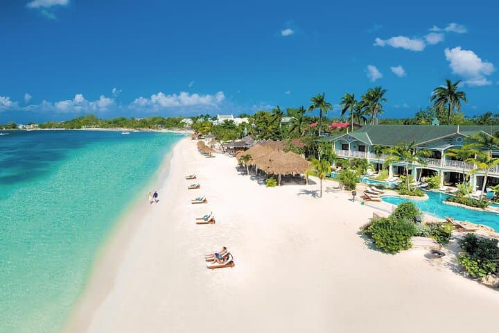 Explore Negril's Vibrant Seven Mile Beach and Cliffside Charm