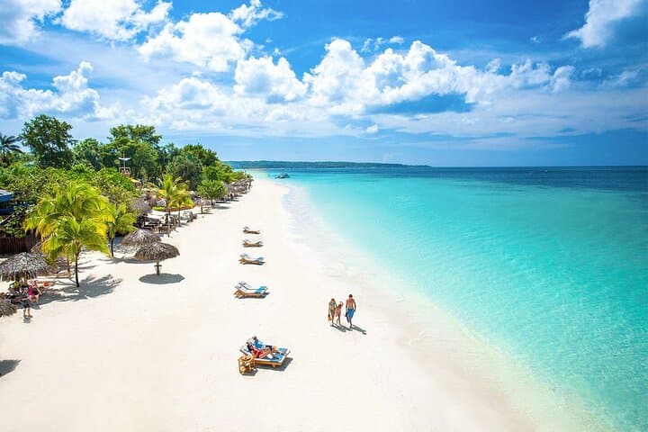 Experience Paradise: Negril's Iconic Beach and Cliff Diving Adventure photo 3