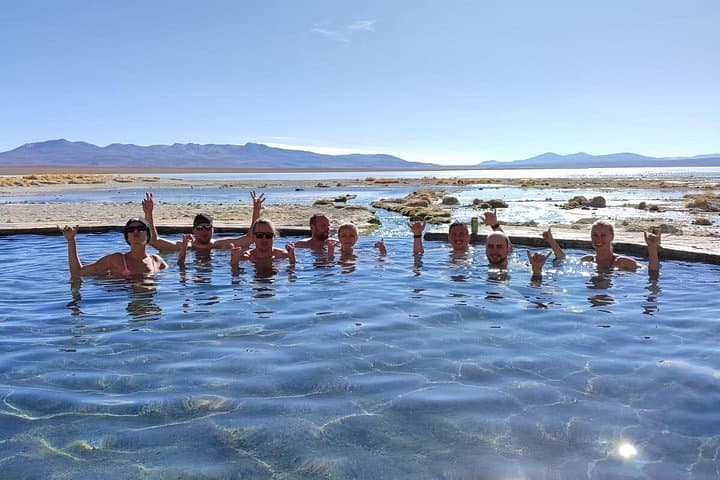 3-Day Uyuni Salt Flats Adventure: Salar de Uyuni, Laguna Colorada & Sol de Mañana photo 4