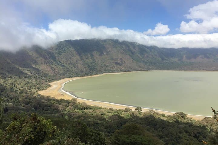 Budget Camping Safari: 6 Days Through Tarangire, Serengeti & Ngorongoro photo 2