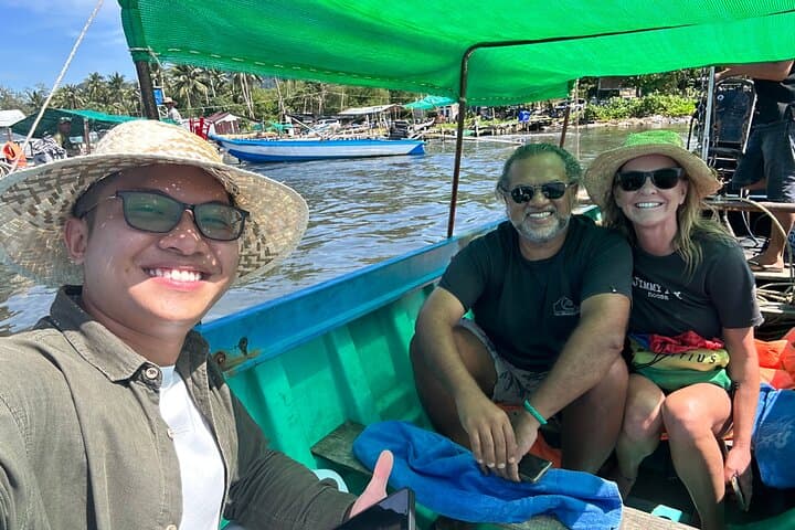 Starfish Beach & Phu Quoc North: Full-Day Private Kayak, Farm and Beach Experience