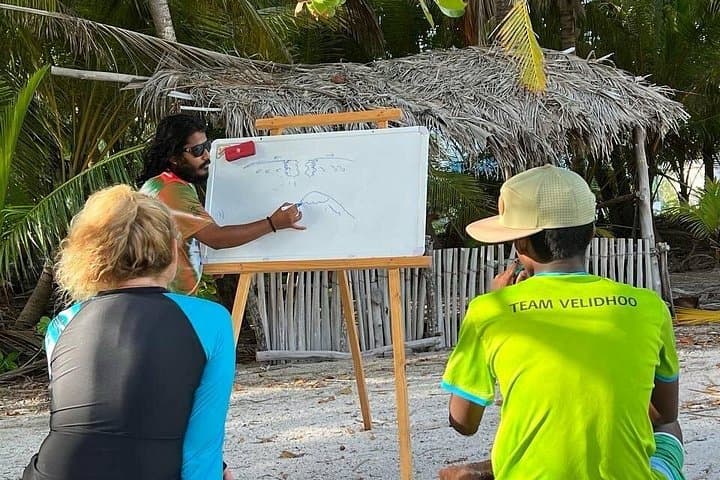 Learn to Surf in Fuvahmulah: Year‑Round Lessons on a Unique Maldivian Break photo 4