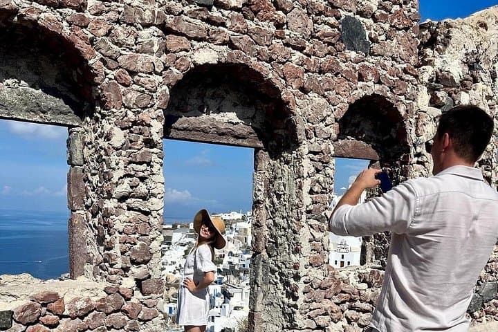 Discover the Hidden Gems of Santorini: Expert-Guided Tour photo 4