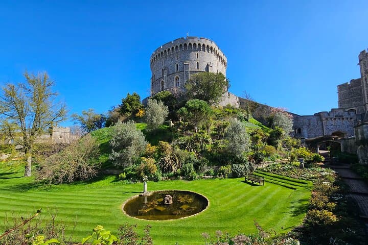 Southampton to Heathrow via Stonehenge & Windsor — Private Transfer with Skip-the-Line Tickets photo 5