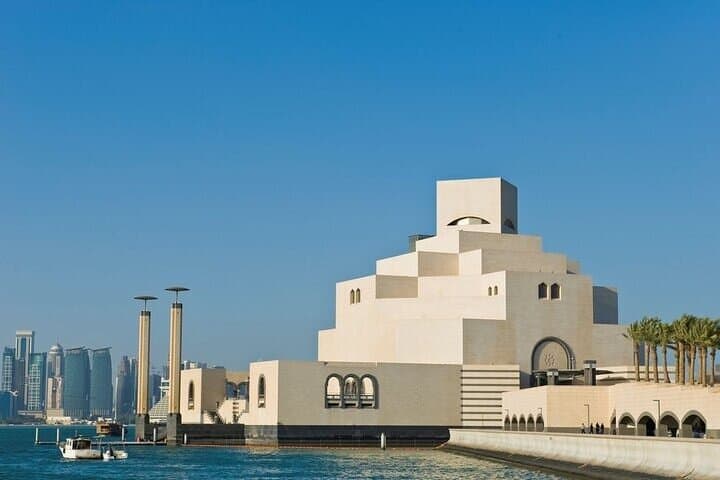 Private 4-Hour Guided Tour of Doha: Souq Waqif, Corniche & The Pearl photo 1