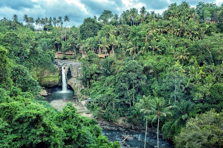 Private Full-Day Bali Waterfalls Tour from Ubud — Tibumana, Tukad Cepung & Tegenungan photo 6