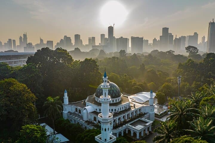 Full-Day Private Jakarta Highlights Tour — Monas, Kota Tua & Glodok