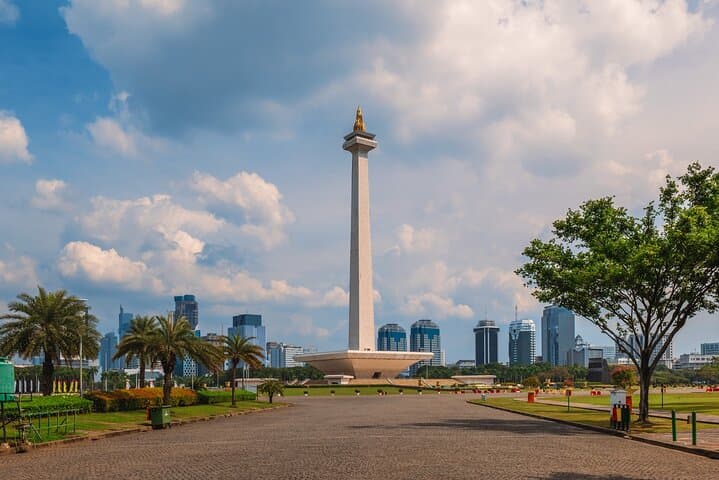 Full-Day Private Jakarta Highlights Tour — Monas, Kota Tua & Glodok photo 2