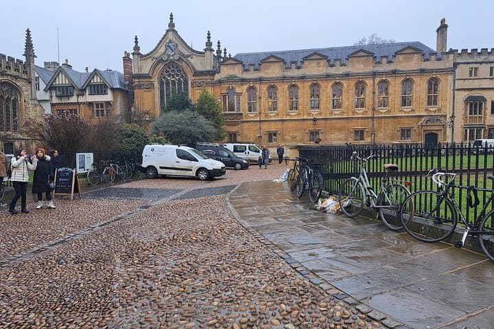 Solve the Watch Thief: Self-Guided Oxford Mystery Quest Walk photo 5