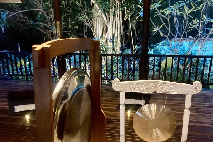 Sunset Sound Bath on Nusa Lembongan: Open-Air Gong & Crystal Bowl Healing photo 4
