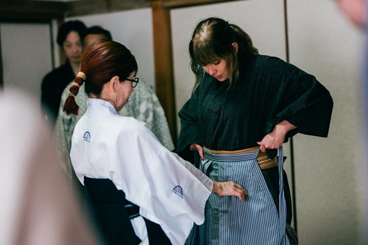Train Like Miyamoto Musashi: Iaido Workshop Near Kumamoto Castle photo 4
