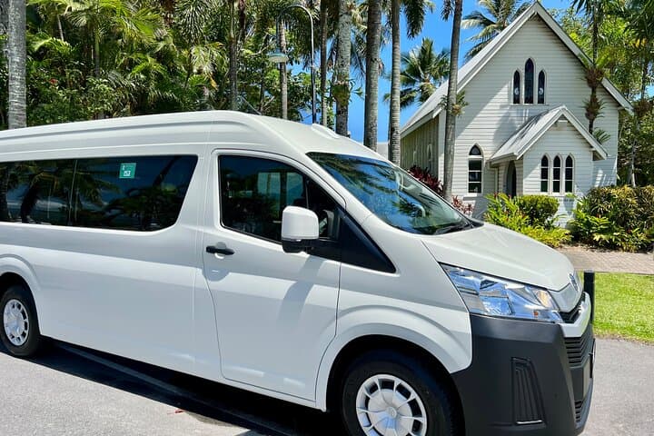 Port Douglas to Hartley's Crocodile Adventures: Return Shuttle with Park Admission photo 2