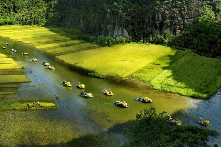 One-Day Ninh Binh: Tam Coc, Mua Cave & Countryside Cycling photo 2