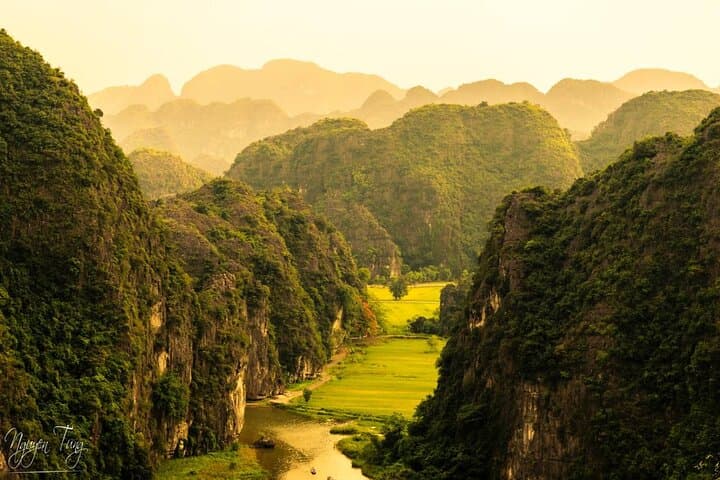 One-Day Ninh Binh: Tam Coc, Mua Cave & Countryside Cycling photo 3