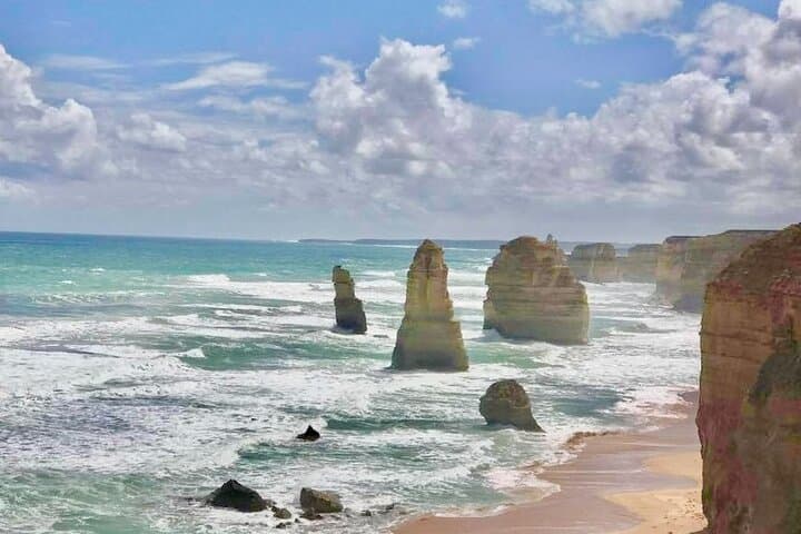 Private Premium Great Ocean Road Tour — Lunch, Koalas & 12 Apostles