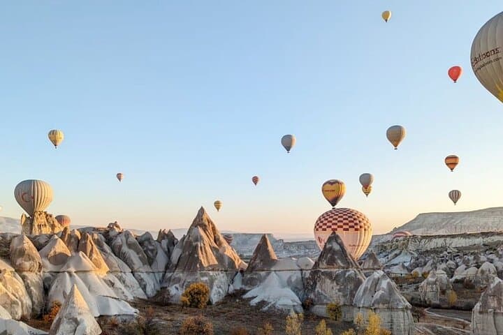 Sunrise Balloon Flight Over Cappadocia: Breakfast & Champagne Experience photo 3