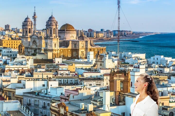 Self-Guided Cádiz City Walk — 6.6 km Audio Tour in 7 Languages photo 2