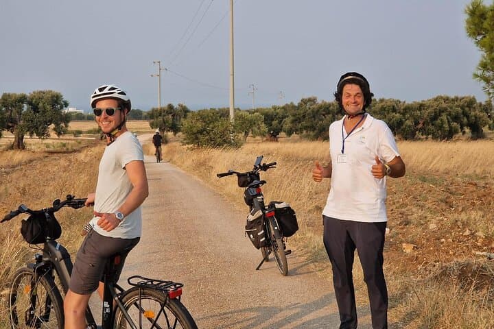 E-bike Tour Ostuni: Olive Mill, Dolmen & Ancient Olive Groves