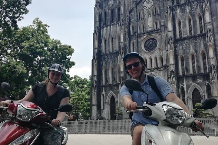 Half-Day Hanoi Motorcycle Tour: Old Quarter, West Lake & Long Bien by Scooter photo 3