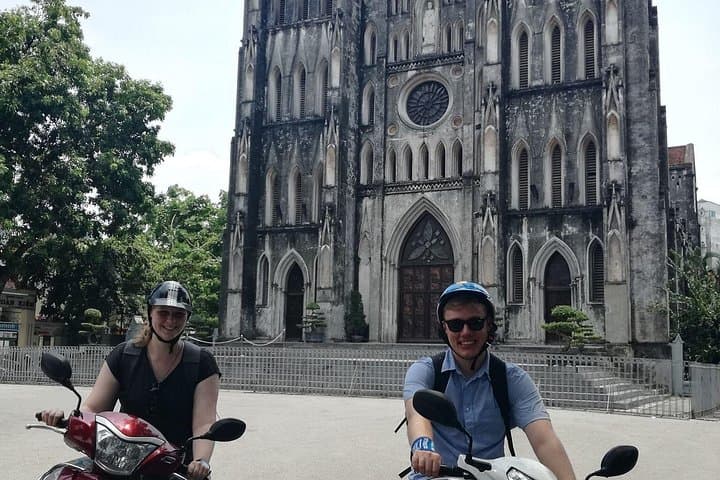 Half-Day Hanoi Motorcycle Tour: Old Quarter, West Lake & Long Bien by Scooter photo 4