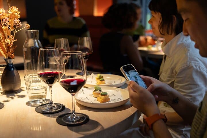 Manchester Walking Wine Tasting: 4-Hour City Bar Crawl and Tasting Tour photo 5