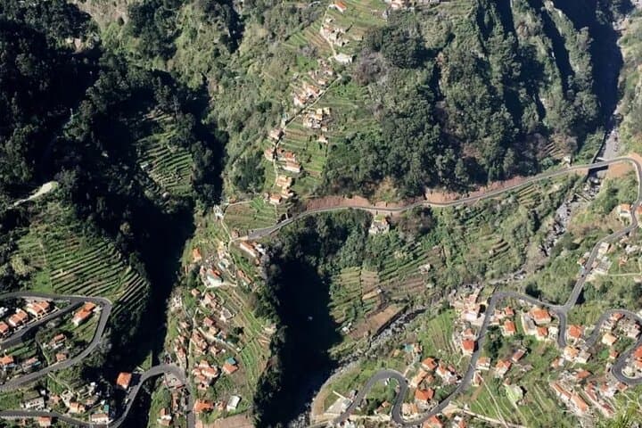 Nuns Valley Tour — Pico dos Barcelos & Curral das Freiras Viewpoints photo 3
