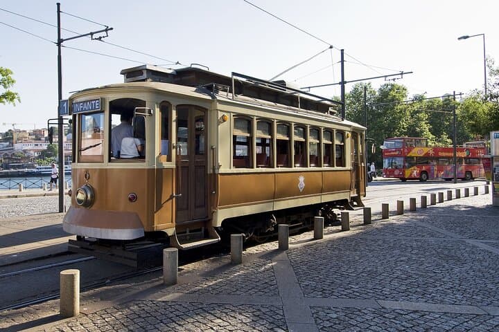 Private Full-Day Porto Tour: Clerigos, Ribeira & Douro Highlights photo 4