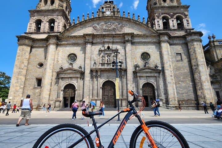 Explore Guadalajara by Bike: 3-Hour City Sights Bicycle Tour photo 6