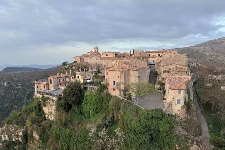 Provencal Countryside Private Tour: Waterfalls, Gourdon & Saint-Cassien Lake photo 4