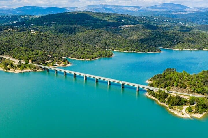 Provencal Countryside Private Tour: Waterfalls, Gourdon & Saint-Cassien Lake