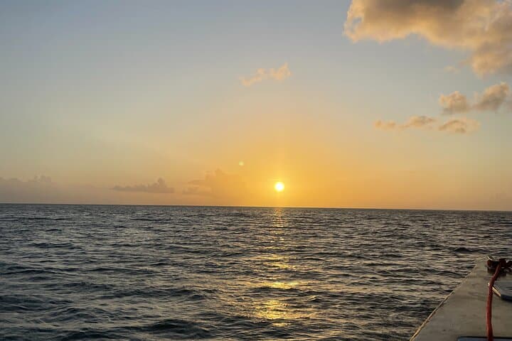 Private Sunset Cruise in Bora Bora: Champagne Lagoon at Dusk photo 5