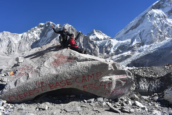 Conquering the Trails to Everest Base Camp: 14-Day Trek Through the Khumbu photo 3