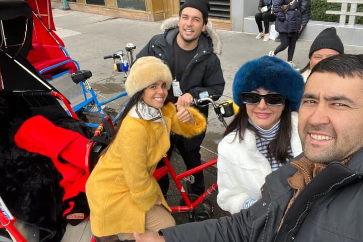 Central Park Pedicab Deluxe Tour: 1-Hour Private Guided Ride photo 2