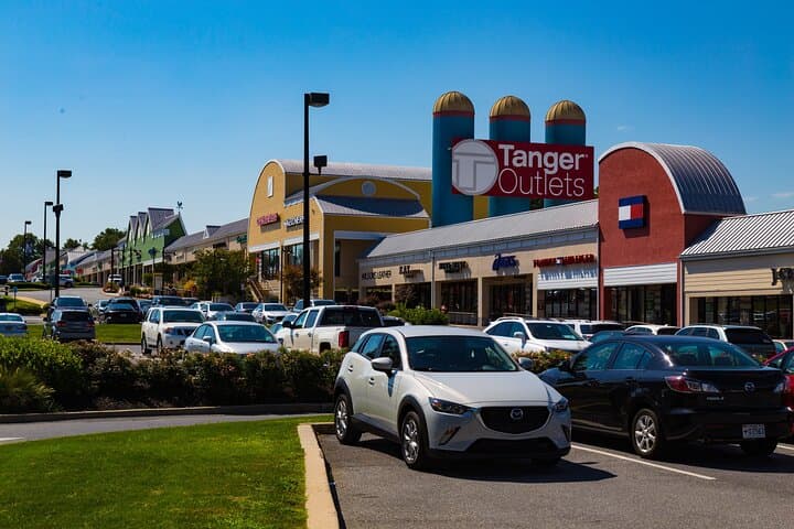 Private Shopping Tour: Philadelphia to Tanger Outlets Lancaster photo 2