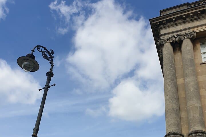 Bath Walking Tour with Blue Badge Guide — Roman Baths, Abbey & Georgian Architecture (2 hours) photo 4