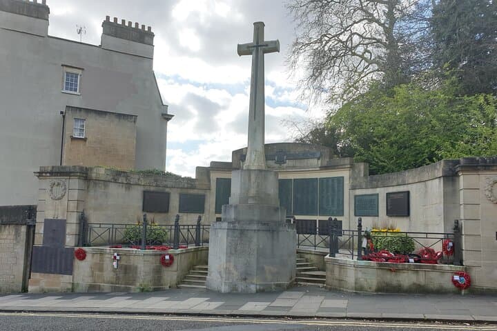 Bath Walking Tour with Blue Badge Guide — Roman Baths, Abbey & Georgian Architecture (2 hours) photo 6