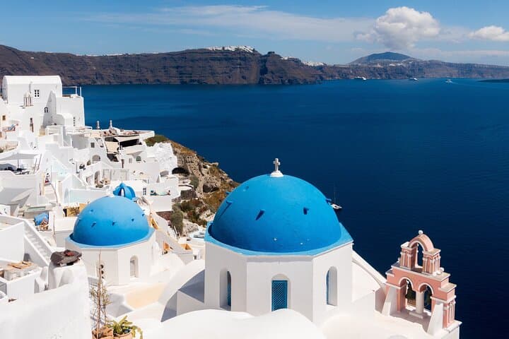 Private 4-Hour Santorini Tour: Fira, Oia, Prophet Ilias & Red Beach photo 3