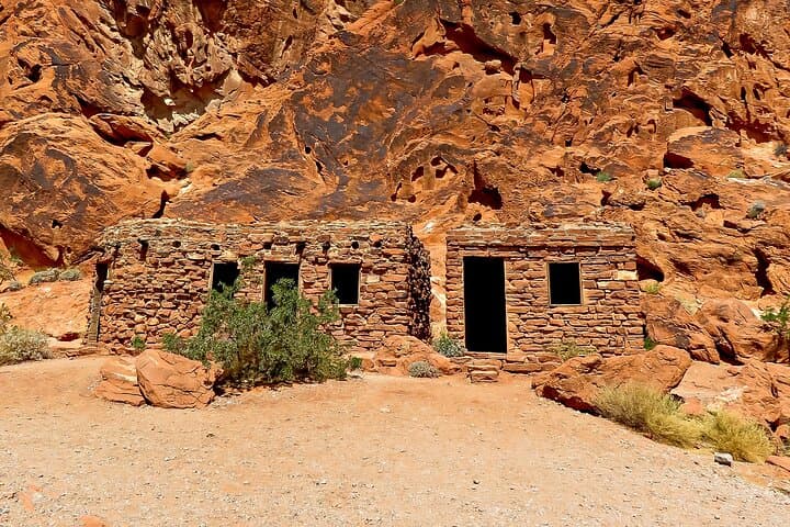 Hoover Dam & Valley of Fire Day Tour from Las Vegas — Small-Group Full-Day Adventure photo 4