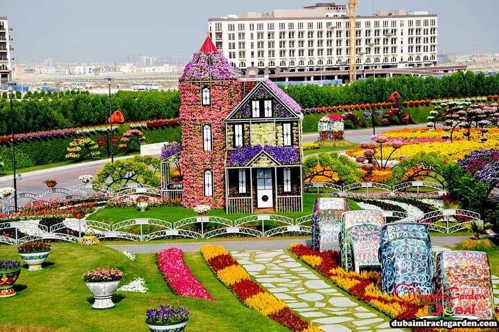 View the Palm & Dubai Miracle Garden: 4-Hour Private Tour photo 2