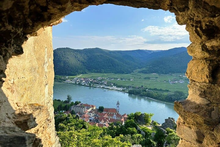 Kayak the Wachau Valley: Danube Day Trip with Wine Tasting from Vienna photo 3
