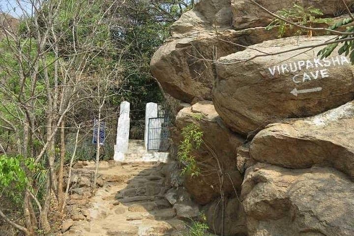 Arunachaleswara Temple Day Tour from Pondicherry — Arunachala, Ramana Ashram & Virupaksha Cave photo 2