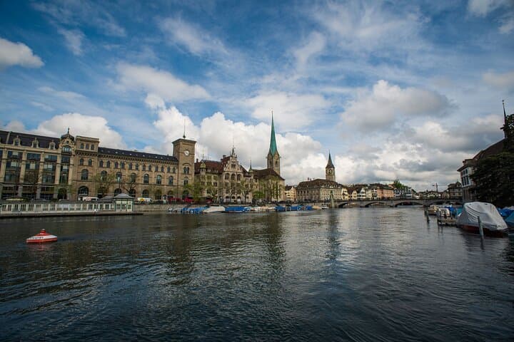 Discover Zurich's Hidden Gems: Self-Guided Puzzle Walk Along the Limmat