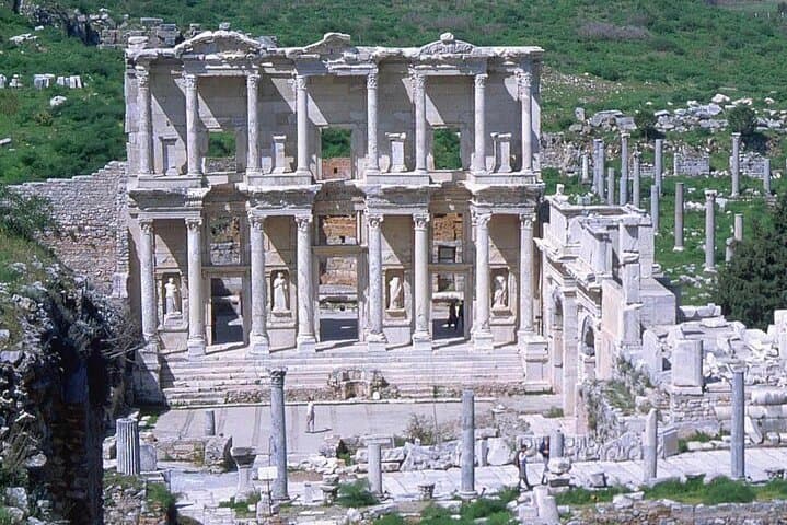Explore Ephesus, the House of Mary and a Traditional Turkish Bath in One Day photo 4