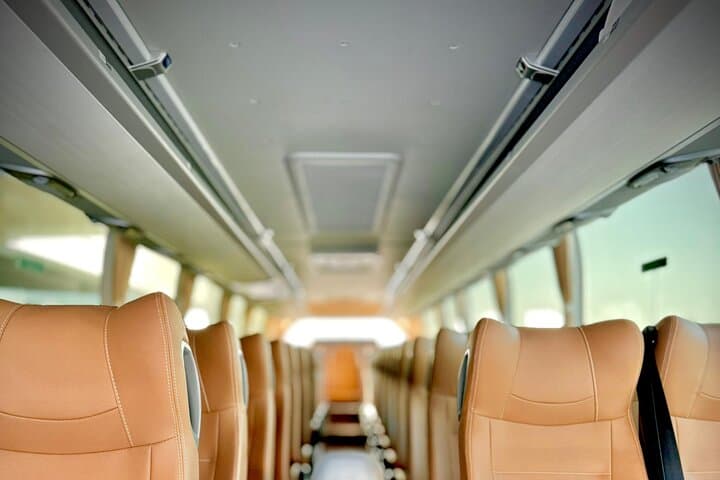 Dubai Half-Day Luxury Bus: 50-Seater Chauffeur Tour for Large Groups