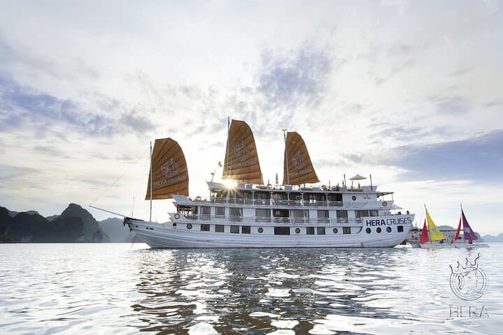 3-Day Hera Cruise: Sail Halong & Lan Ha Bay with Kayaks, Caves & Viet Hai Village