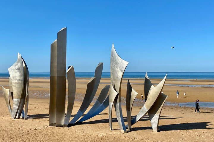 Exploring the Historic Beaches of Normandy: A Full-Day Private Tour photo 2