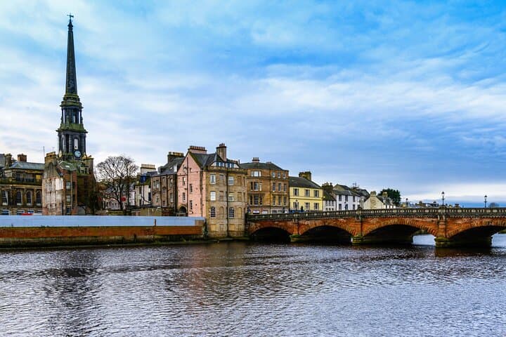 Escape Burns' Hame Toun — Interactive Robert Burns Outdoor Puzzle Game in Ayr
